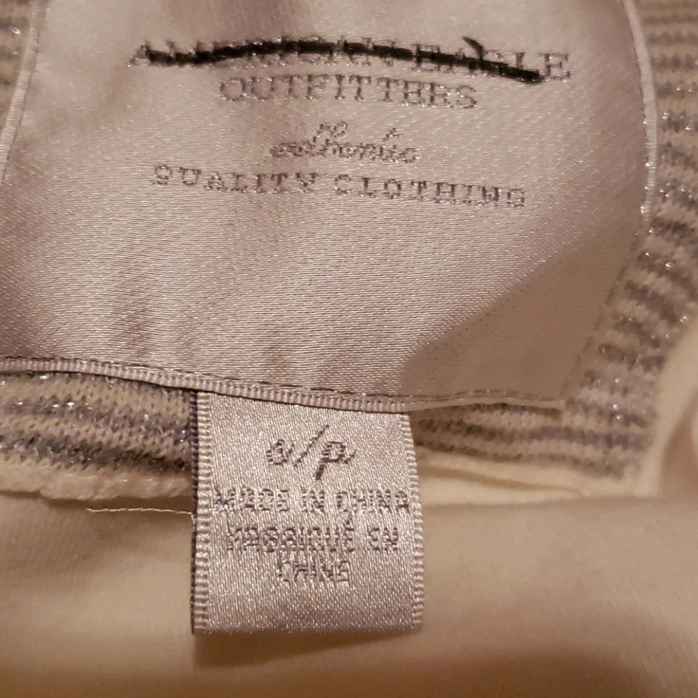 Sweater - Picture 5 of 8